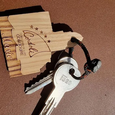 T2 Chaleureux Classe 4 Etoiles, Quartier Typique Au Calme, Plages Et Centre A 5 Minutes, Parking Prive Апартаменты *